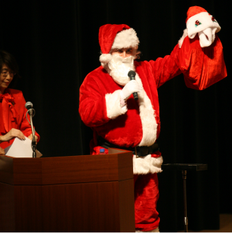 クリスマスイベントのサンタさん